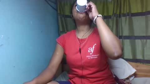 viviane0812 online show from 12.14.25