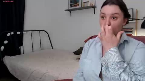 Snapshot of vivianmarble chatting on 07.05.26 Lela online show from 07.05.26
