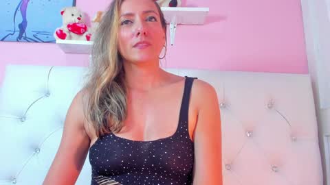 Vivi online show from 12.17.24