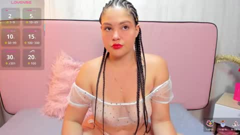 Snapshot of viviansantana chatting on 09.12.25 Vivian online show from 09.12.25