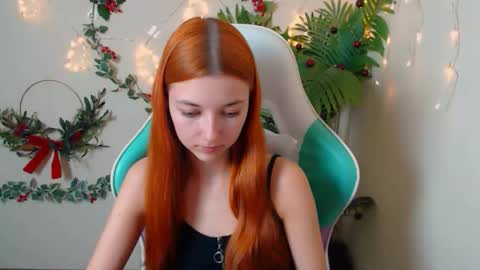 Vivien online show from 12.04.25