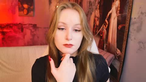 Snapshot of vivienleeigh chatting on 04.24.26 Vivien online show from 04.24.26
