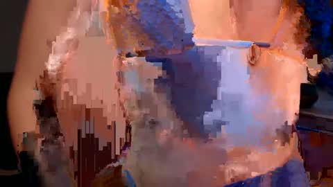 Vivienne online show from 03.05.25