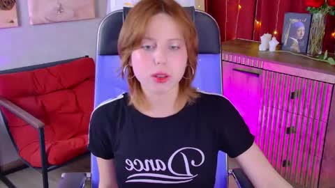 Snapshot of viviennehebert chatting on 05.31.26 Vivienne online show from 05.31.26