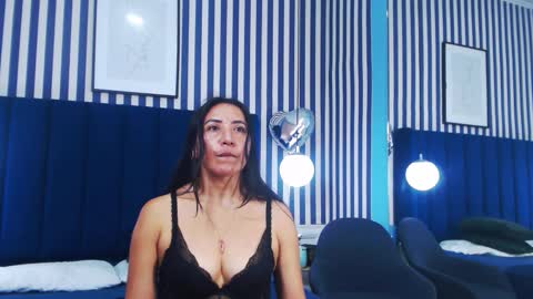 Vivian  online show from 02.09.26