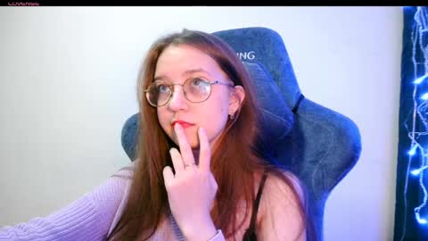 Snapshot of vivivivikkie chatting on 05.20.26 vivivivikkie online show from 05.20.26
