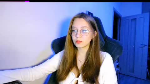 Snapshot of vivivivikkie chatting on 05.29.26 vivivivikkie online show from 05.29.26