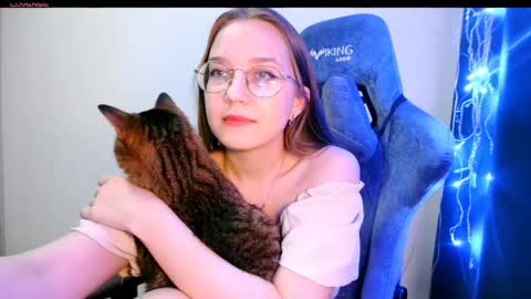 Snapshot of vivivivikkie chatting on 06.04.26 vivivivikkie online show from 06.04.26