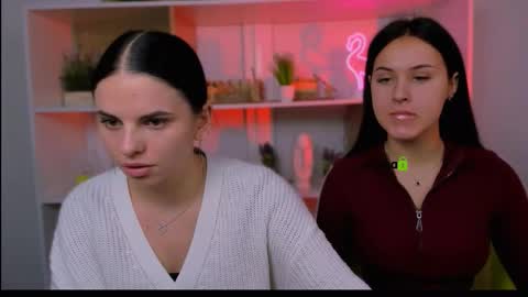 Snapshot of vivy_star chatting on 10.03.25 vivy_star online show from 10.03.25