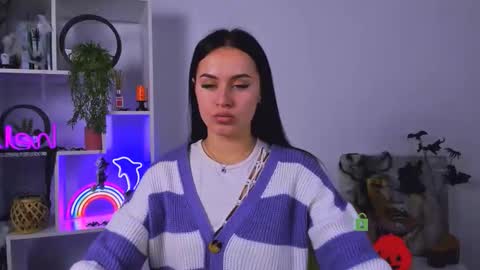 Snapshot of vivy_star chatting on 10.29.25 vivy_star online show from 10.29.25