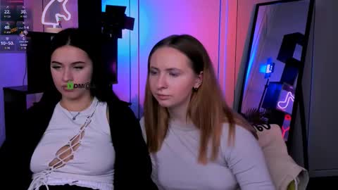 Snapshot of vivy_star chatting on 11.13.25 vivy_star online show from 11.13.25