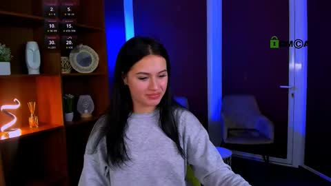 Snapshot of vivy_star chatting on 11.17.25 vivy_star online show from 11.17.25