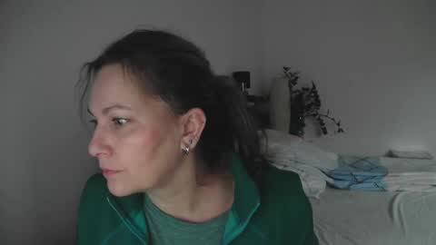 Snapshot of vixenjae chatting on 12.04.25 vixenjae online show from 12.04.25