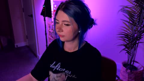 Snapshot of vixenp chatting on 11.30.25 Polly Online mostly at 9pm-2am UK Time online show from 11.30.25