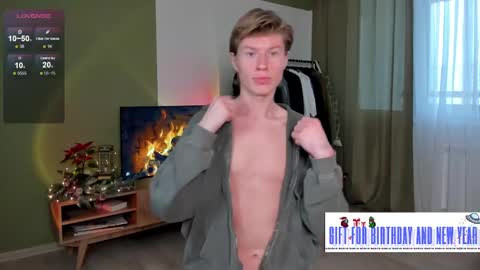 Snapshot of vlad_ggvldd chatting on 12.10.24 Vlad Dinovich online show from 12.10.24