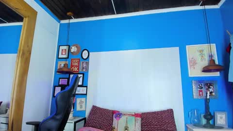 Snapshot of vladhellsing4 chatting on 01.07.25 Vlad online show from 01.07.25