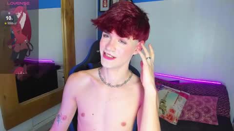 Snapshot of vladhellsing4 chatting on 01.12.25 Vlad online show from 01.12.25