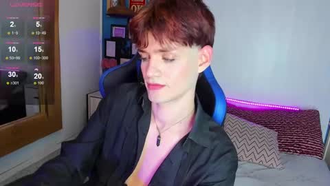 Snapshot of vladhellsing4 chatting on 02.08.25 Vlad online show from 02.08.25