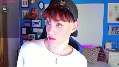 Snapshot of vladhellsing4 chatting on 02.09.25 Vlad online show from 02.09.25