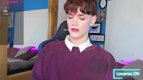 Snapshot of vladhellsing4 chatting on 02.13.25 Vlad online show from 02.13.25