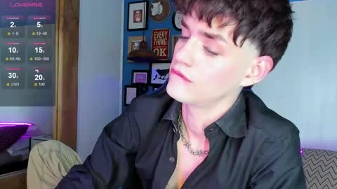 Snapshot of vladhellsing4 chatting on 03.01.25 Vlad online show from 03.01.25