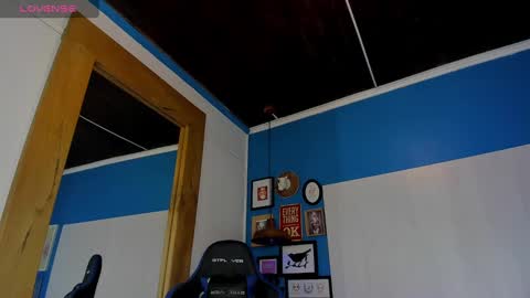 Snapshot of vladhellsing4 chatting on 03.09.25 Vlad online show from 03.09.25