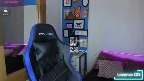 Snapshot of vladhellsing4 chatting on 03.12.25 Vlad online show from 03.12.25