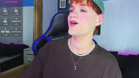 Snapshot of vladhellsing4 chatting on 09.11.25 Vlad online show from 09.11.25