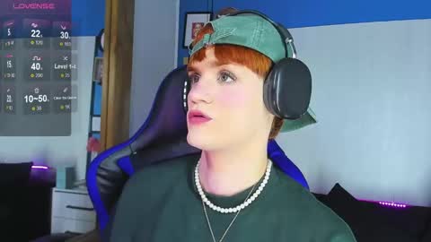 Snapshot of vladhellsing4 chatting on 09.21.25 Vlad online show from 09.21.25