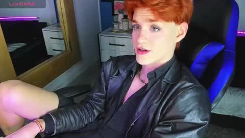 Snapshot of vladhellsing4 chatting on 10.02.25 Vlad online show from 10.02.25