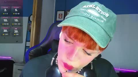 Snapshot of vladhellsing4 chatting on 10.14.25 Vlad online show from 10.14.25