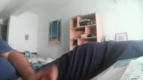 Snapshot of vladuhuh chatting on 01.20.25 vladuhuh online show from 01.20.25