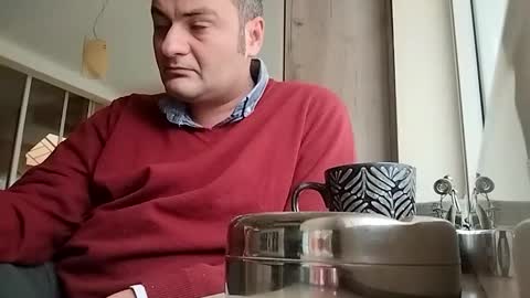 Snapshot of vladuhuh chatting on 02.16.25 vladuhuh online show from 02.16.25