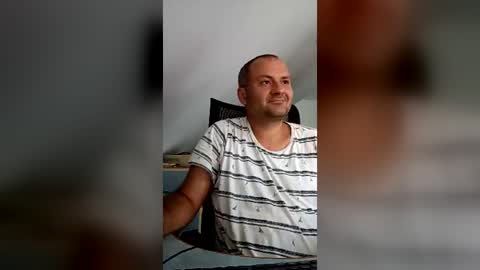 Snapshot of vladuhuh chatting on 08.01.26 vladuhuh online show from 08.01.26