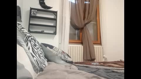 volpecesare419 online show from 02.23.25