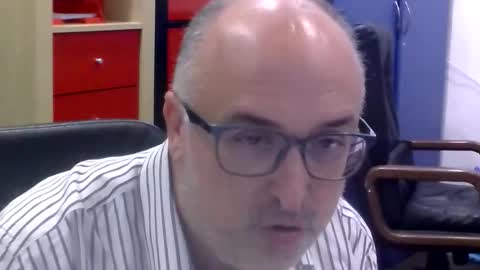 Snapshot of volpi72 chatting on 10.16.25 volpi72 online show from 10.16.25