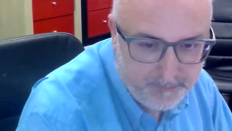 Snapshot of volpi72 chatting on 05.19.26 volpi72 online show from 05.19.26
