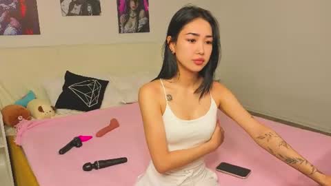 Snapshot of vonen_ray chatting on 07.23.26 Vonen online show from 07.23.26
