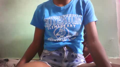 Snapshot of vounialdy chatting on 03.05.25 vounialdy online show from 03.05.25