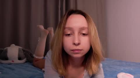 Snapshot of voyera chatting on 12.18.25 Rachel update online show from 12.18.25