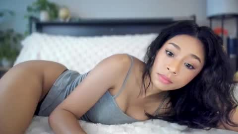 Snapshot of wabi_sabii chatting on 10.03.25 Jen online show from 10.03.25