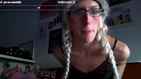 Snapshot of wahbaby chatting on 10.15.25 marz online show from 10.15.25