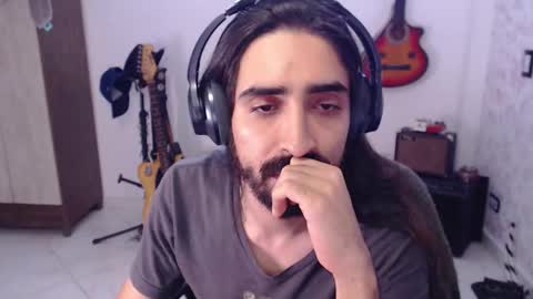 Snapshot of wake_and_bakee chatting on 10.05.25 John online show from 10.05.25