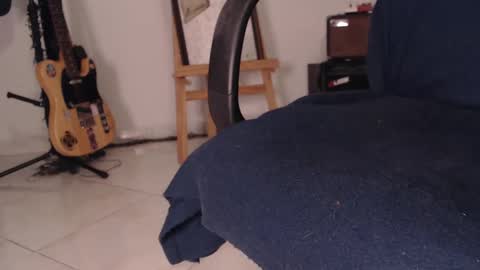 Snapshot of wake_and_bakee chatting on 10.06.25 John online show from 10.06.25