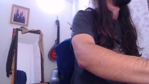 Snapshot of wake_and_bakee chatting on 11.16.25 John online show from 11.16.25