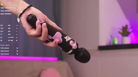 Snapshot of waki_fuckie chatting on 10.09.25 Lina online show from 10.09.25