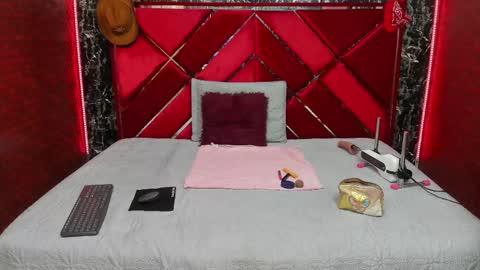 waleska   online show from 11.11.25