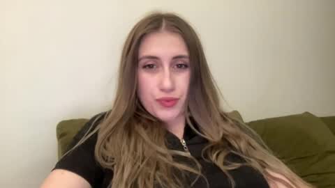 walkiria19 online show from 06.15.26