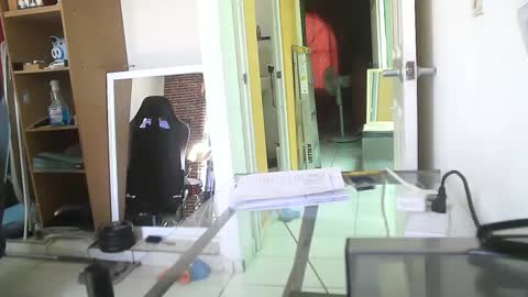 Snapshot of walo_77 chatting on 02.16.25 walo_77 online show from 02.16.25