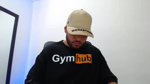 Snapshot of walter_brownn01 chatting on 01.21.25 WALTER BROWN online show from 01.21.25